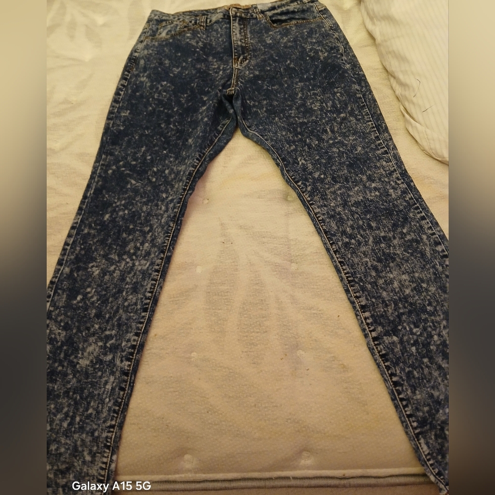 "JUDY BLUE" LADIES 1XL DARK BLUE WASHED JEANS..U.S.A.